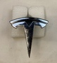 Логотип "Т" переднего бампера Model X 1047884-00-D